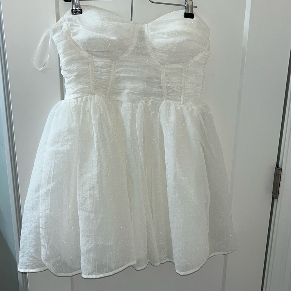NWT White medium Vestique dress